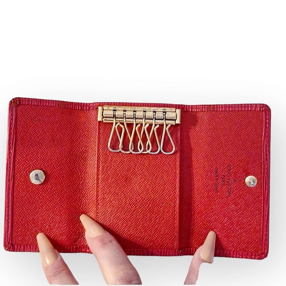 Louis Vuitton RED Epi Leather 6 Key Holder EXCELLENT - Picture 6 of 7